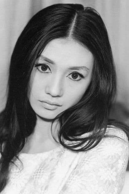 Kaga Mariko