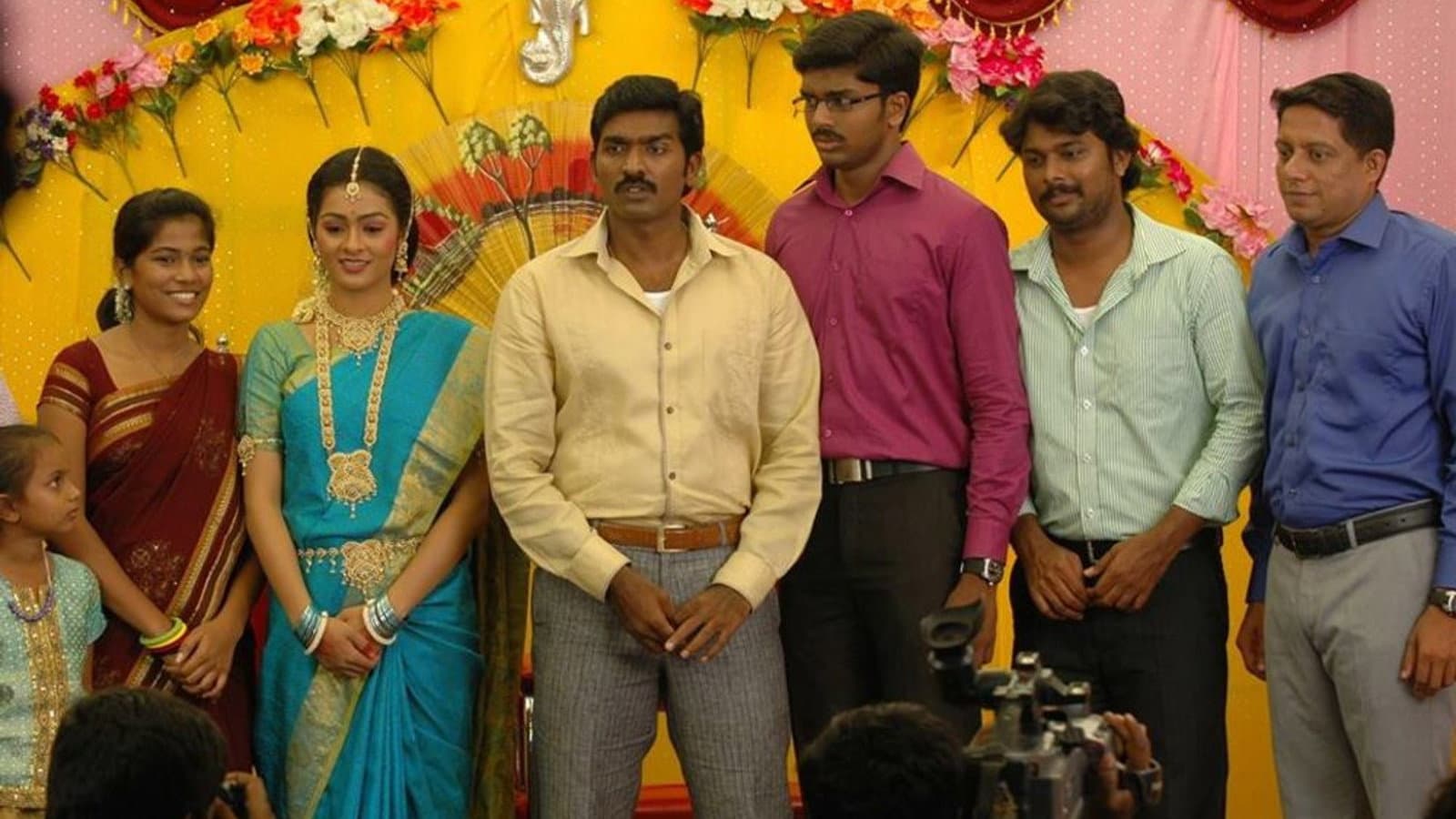 நடுவுல கொஞ்சம் பக்கத்தை காணோம்