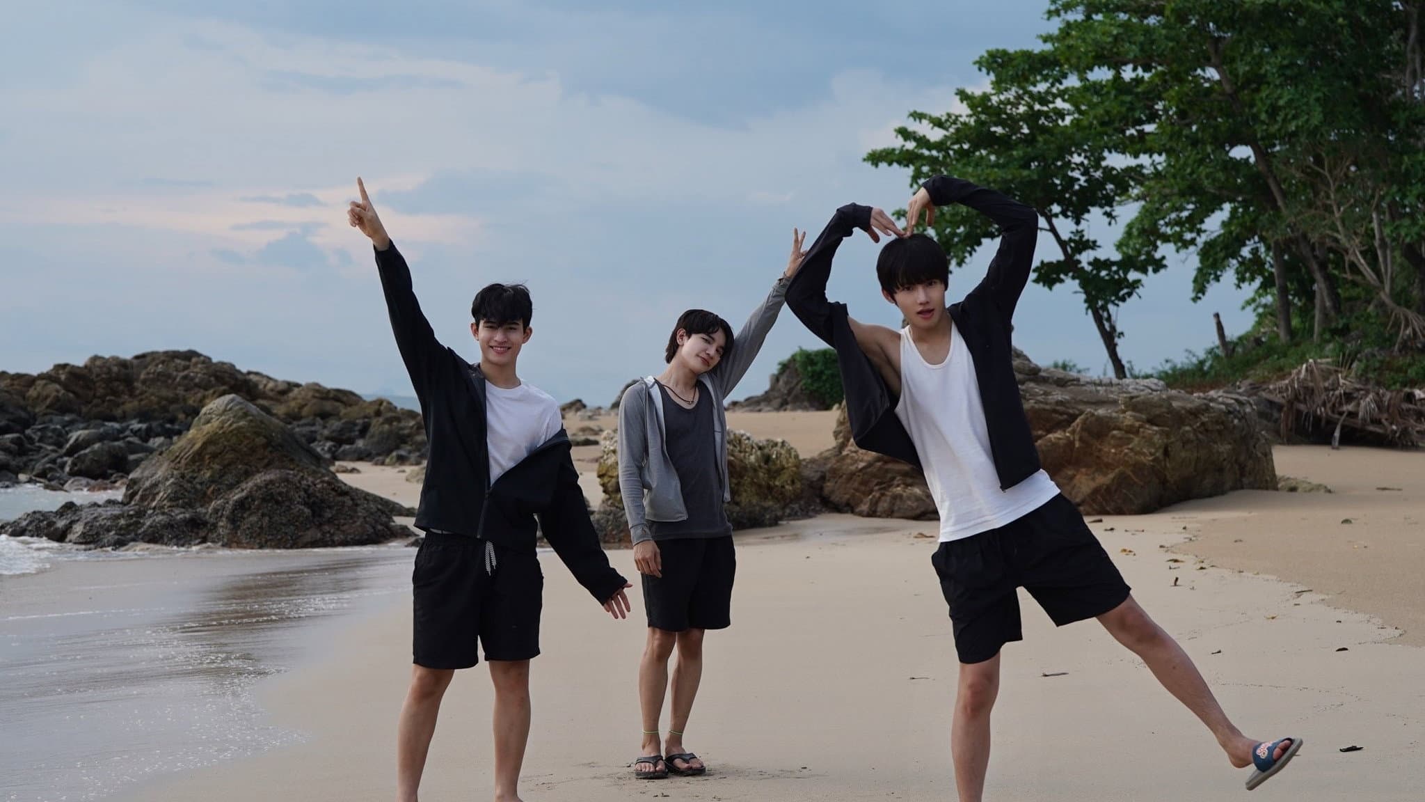 เพื่อนซ่า ท้าทัวร์ป่วน